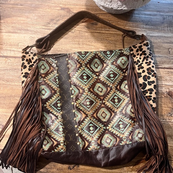 Upcycled Fringe Louis Vuitton - Picture 1 of 3